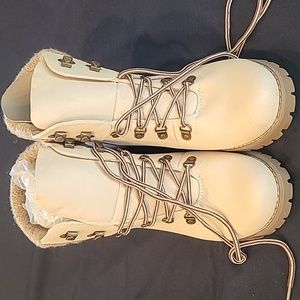 Cream colored winter boots size11
